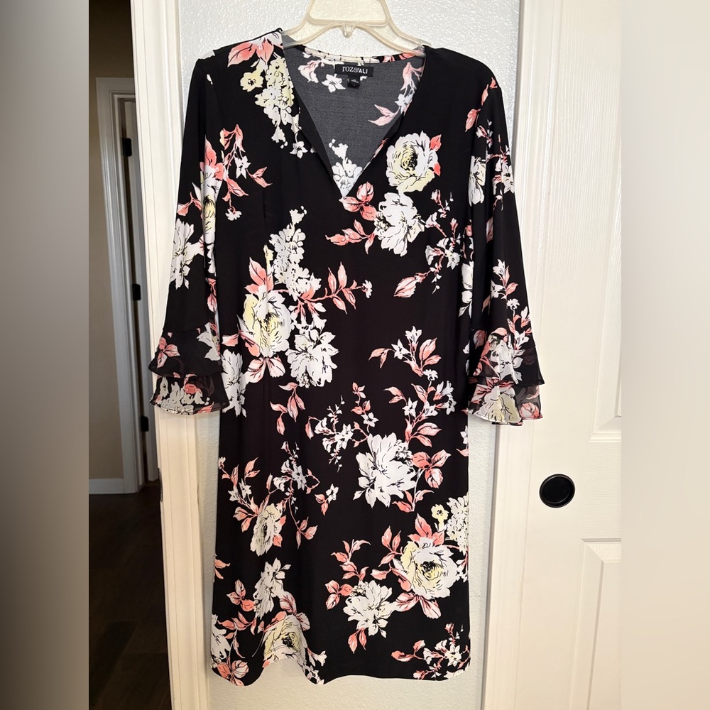 Roz & Ali Black Floral Top with Pink & White Blooms